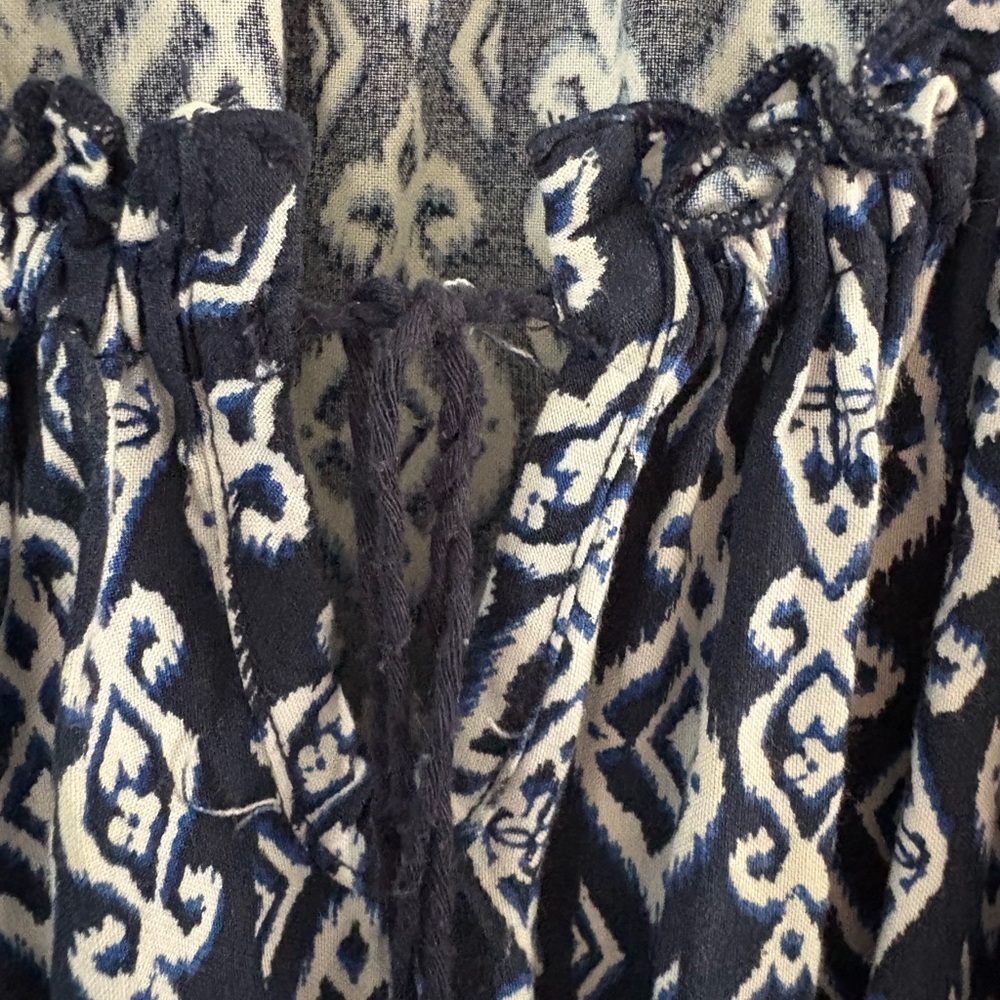 Faded Glory Navy and Orange Patterned Blouse - Picture 4 of 4